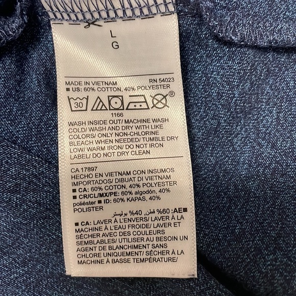 Men's old navy super soft v-neck t-shirt - Picture 4 of 5